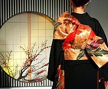 Viaggio Organizzato in Giappone: Alla Scoperta del Kimono, Icona di Eleganza e Tradizione