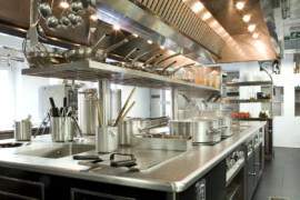 Attrezzature per catering e mense: criteri professionali per scegliere strumenti affidabili